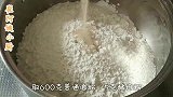 手把手教你蒸包子全过程，从发面到调馅，讲解详细步骤清晰