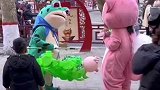 这只青蛙这是看上了这只狐狸