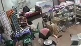 小时候的噩梦：吊扇会不会掉下来？答案：真的会！