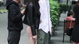 眼睛里充满你的男孩不会让其他男人看着你