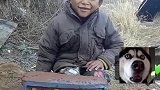 农村孩子用泥巴捏出了整个村庄，还有配套的乡村重点小学