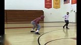篮球-17年-上阵父子兵！安东尼训练与儿子对飙远投不亦乐乎-专题