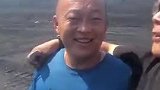 男子对自己的颜这么有自信，朋友都看不下去了