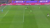 第11分钟AC米兰球员拉斐尔·莱昂射门 - 被扑