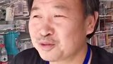 护航高考2021 西安一文具店老板买几十把凳子给考生家长