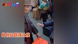德艺双馨！葛优片场拍戏不带助理，主动给群演让座一番话感动众人