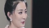 徐璐穿短裙拥抱张铭恩，而谁注意张铭恩的手放哪？网友：找对人了