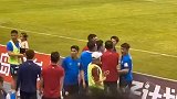 实拍大连鲲城输球赛后球员和球迷对骂