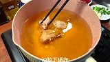 家有鸡翅千万别走开，这样做成干锅鸡翅风味十足更下饭