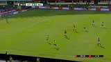 下半场伊始中场乱战 马塞洛直塞不料队友越位在先