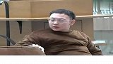 男子背着女友发传单，结局让人暖心