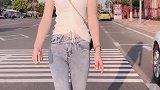 街拍长发小姐姐，修长的腿让人羡慕！