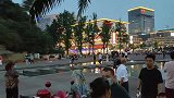 成都9岁小孩把广场舞跳出新高度，跳得刚劲利落大人都羡慕别吃惊
