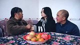 女儿远嫁我已经很担心了，你居然还敢对她动手