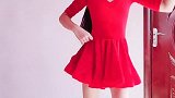 红裙姑娘，跳《卡路里》舞蹈，很可爱能看出来她不错的舞蹈功底