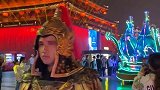 这就是西安的大唐城，看这些穿盔甲的士兵，个个都器宇轩昂！