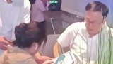 四川绵阳：男子休假回家请女朋友吃饭，结果竟是一场求婚仪式