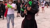 李沁玩的多开心，一个特别大方的鸡腿姑娘！