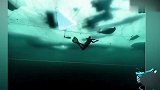 视频公司-菲律宾渔民无氧潜水海底漫步 手拿长矛深压捕鱼