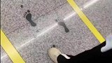 地铁限定跳舞机，这脚印还能这么用