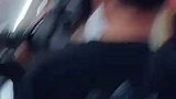 徐艺洋黑色小西装亮相精致又高贵 搭配黑色长靴大秀美腿