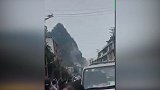 宜宾市长宁县发生4.8级地震 龙头镇一山体发生垮塌