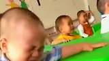 宝宝第一天上学，老师发来了的这段视频，我笑得肚子疼！