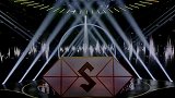 声音的抉择艾菲小学三年级就开始听电音，一曲经典嗨炸了