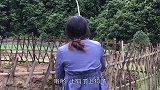憋不住笑场了，小哥的这一跨足以证明是个高手！