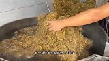 福建闽南特色“海鲜果冻”，大叔用海草熬制，8斤草熬400斤卖3600