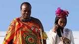 非洲国王为15个老婆买19辆劳斯莱斯：被批无视民众生活艰难