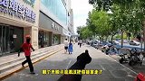 流浪汉偷外卖员的餐，满脸嚣张辱骂过路外卖员，被抓后扔餐威胁！