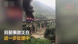 广东汕梅高速6车追尾后起火 烈焰冲天致1人身亡