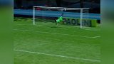 中场吊射遭门将倒钩解围！这是真人版《足球小将》？