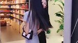 姐俩挑战超模走姿，经典在后面