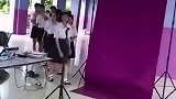泰国高中生拍摄证件照的过程，这是什么神奇的操作？
