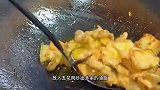 面条别总煮着吃了，你就像我这样做个蒸面条，比煮着的还要好吃
