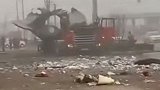 山东东营一罐车维修时爆炸 罐体碎片散落一地