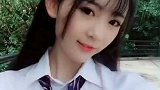 小姐姐穿制服运镜，还是技术流，场景随意切换