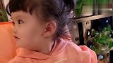 小情人魅力太大了，看这吃饭的样子，漂亮又可爱！