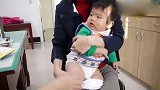 一岁小宝宝打预防针一声没哭，这宝宝真是太勇敢了吧