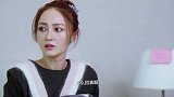 美女从床上醒来，发现自己在前任的家里