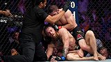UFC十年回顾之2018：鹰炮世纪大战 小飞踢压哨KO僵尸