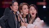 周笔畅那英五公巅峰之战，那英组悬空舞憋大招，周笔畅叹为观止