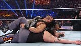 WWE-18年-60秒回顾2015年夏季狂潮大赛 送葬者掏裆损招袭猛兽-专题