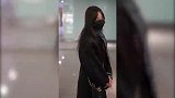 郑乃馨全副武装仍被捕获，被彩虹屁攻击害羞撒娇：人家只有12岁