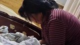 女子刚出产房没多久婆婆就转了一万二