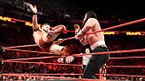 WWE-18年-RAW第1291期：单打赛 山姆森VS巴洛尔-单场