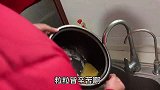 婷婷哄老公下厨做饭，甜言蜜语磨破嘴皮子，看看炒的两盘菜咋样？