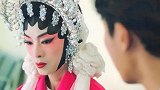 65岁米雪晒京剧造型超惊艳，与谢贤再同框宛如吃了防腐剂